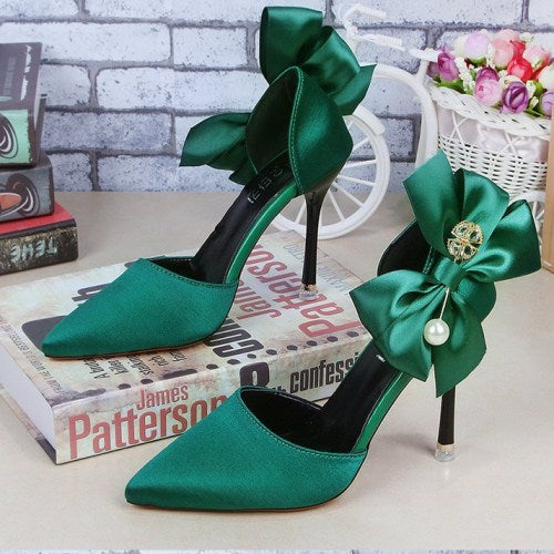 Pointed high heels See size chart under “more details”