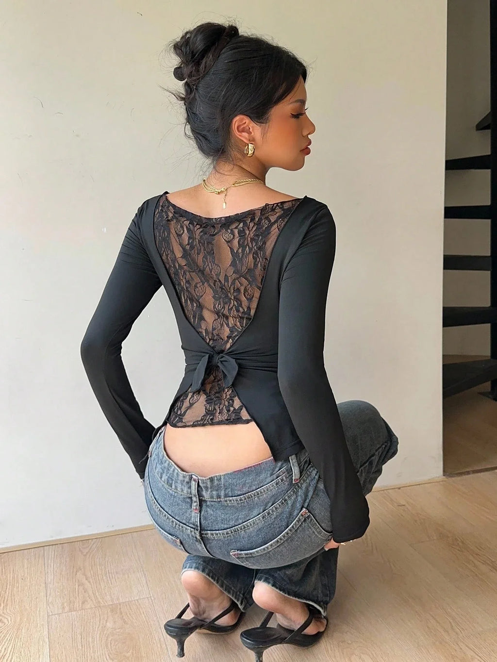 Long-Sleeve Lace Back Bow Top with Asymmetric Hem