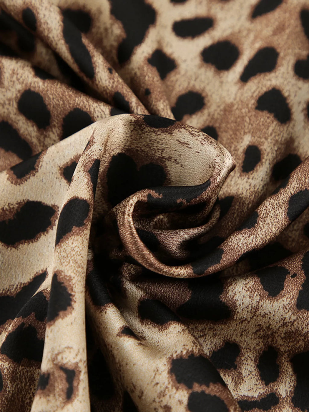 The Wild Leisure Leopard Three-Piece Lounge Set